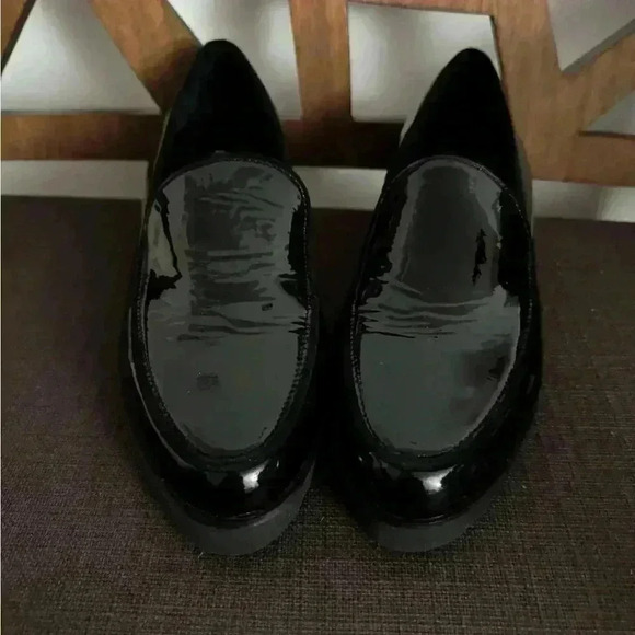 Donald J Pliner Woman's Elen Loafers used like a New Size 8M - Picture 2 of 9